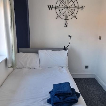 En Suite Room With Kitchen Facilities 노팅엄 외부 사진